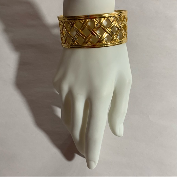 CHANEL P96 Gold Lattice Cuff Bracelet $1800 - Picture 6 of 14